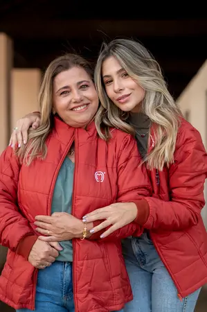 Jaqueta Feminina Cobre Logo Branca Mangalarga Marchador
