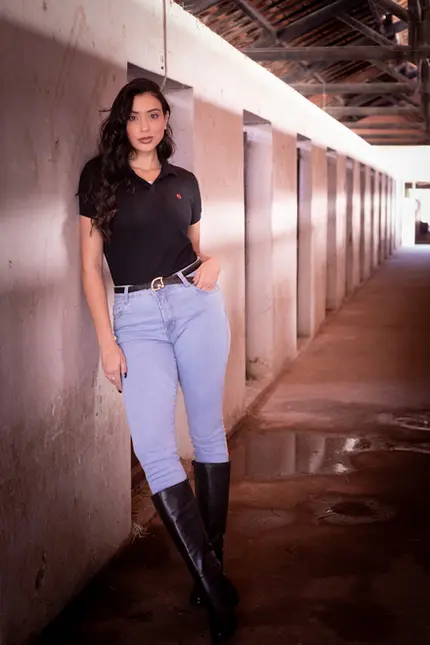 Pólo Feminina Tricot Preta logo Vermelha Mangalarga Marchador