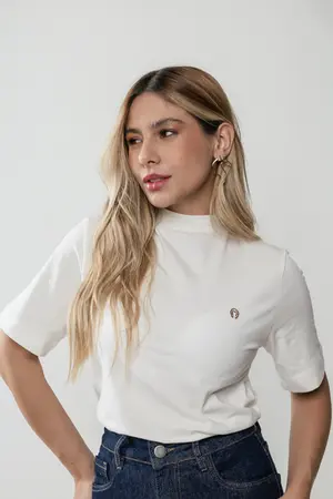 Blusa Feminina Gola Alta Off White Mangalarga Marchador