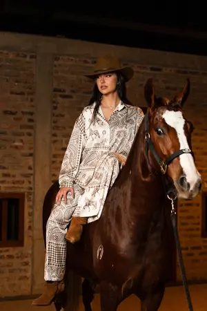 Conjunto Cetim Paisley Mangalarga Marchador